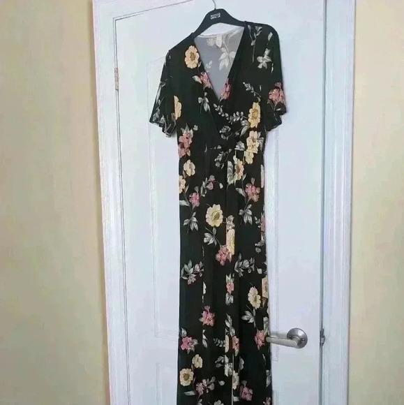 Long floral black flamingo  maxi dress size medium - Picture 1 of 9
